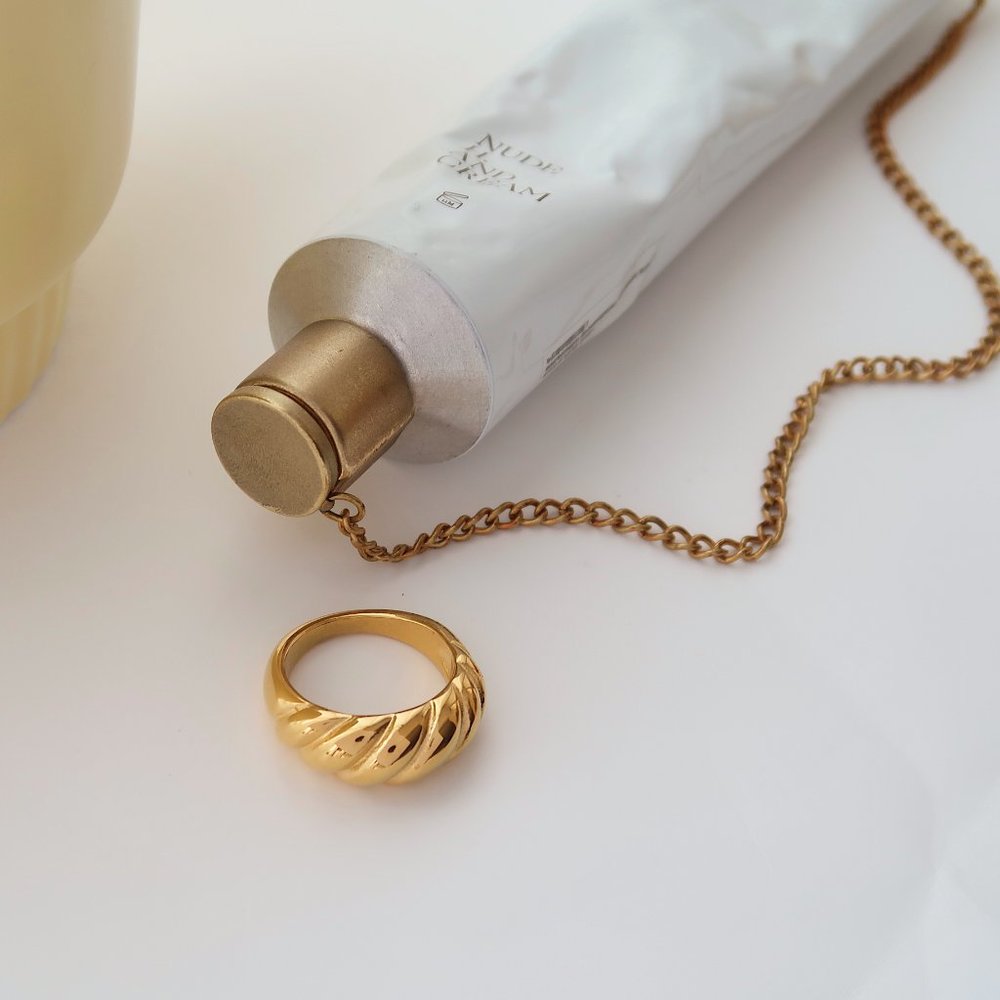 NEW 18K Gold Plated Braided Croissant Ring 0 - Picture 8 of 11